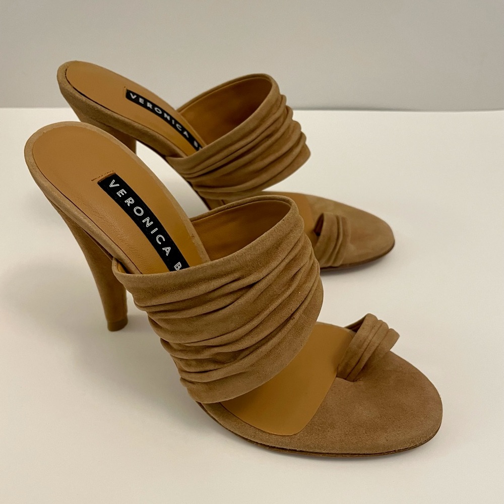 NIB Veronica Beard Maple Suede Heeled Sandals Size 36